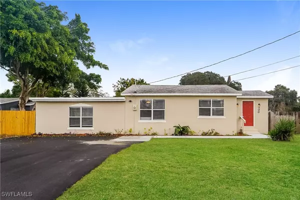 700 Suncrest DR, Nokomis, FL 34275