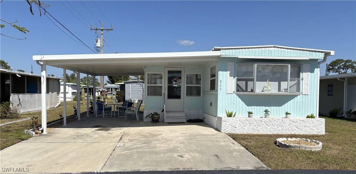 845 Winterest DR, North Fort Myers, FL 33917