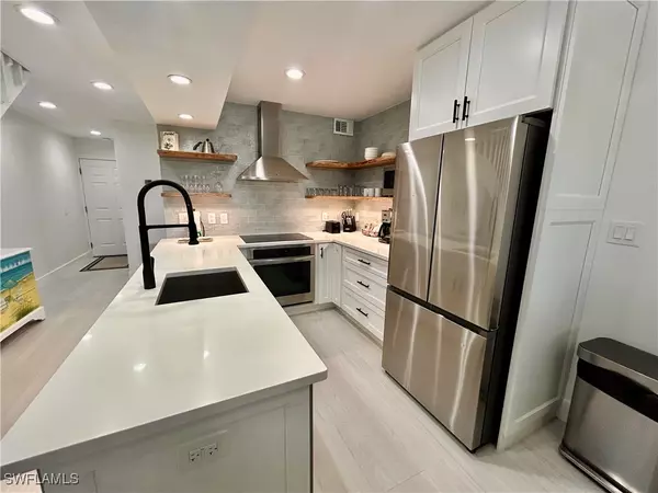 Captiva, FL 33924,2122 Gulf Beach Villas