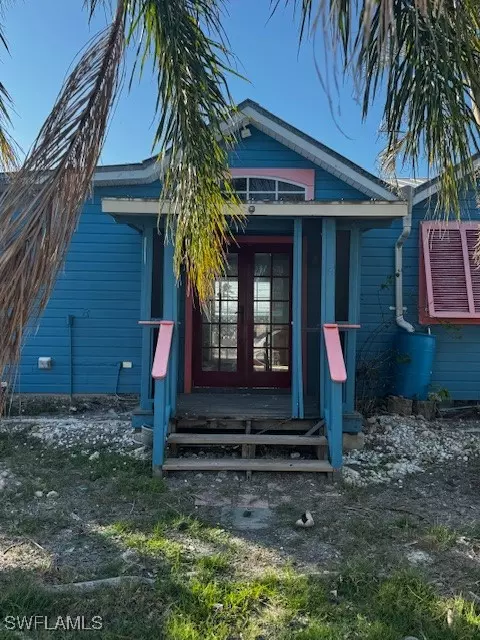 Matlacha, FL 33993,2602 Pine ST