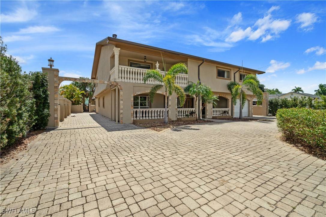 1434 Alhambra DR, Fort Myers, FL 33901