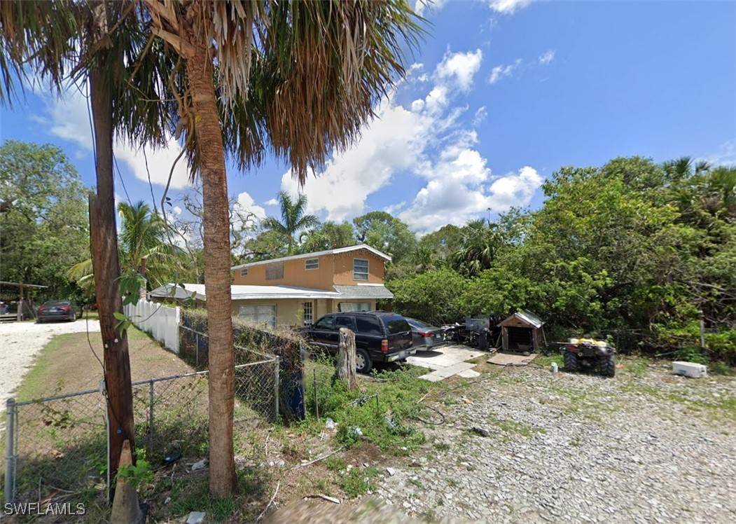 12107 Carpenter LN, Bonita Springs, FL 34135