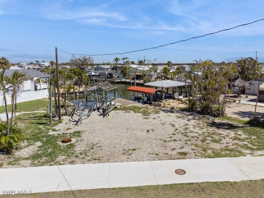 Fort Myers Beach, FL 33931,1603 Main ST