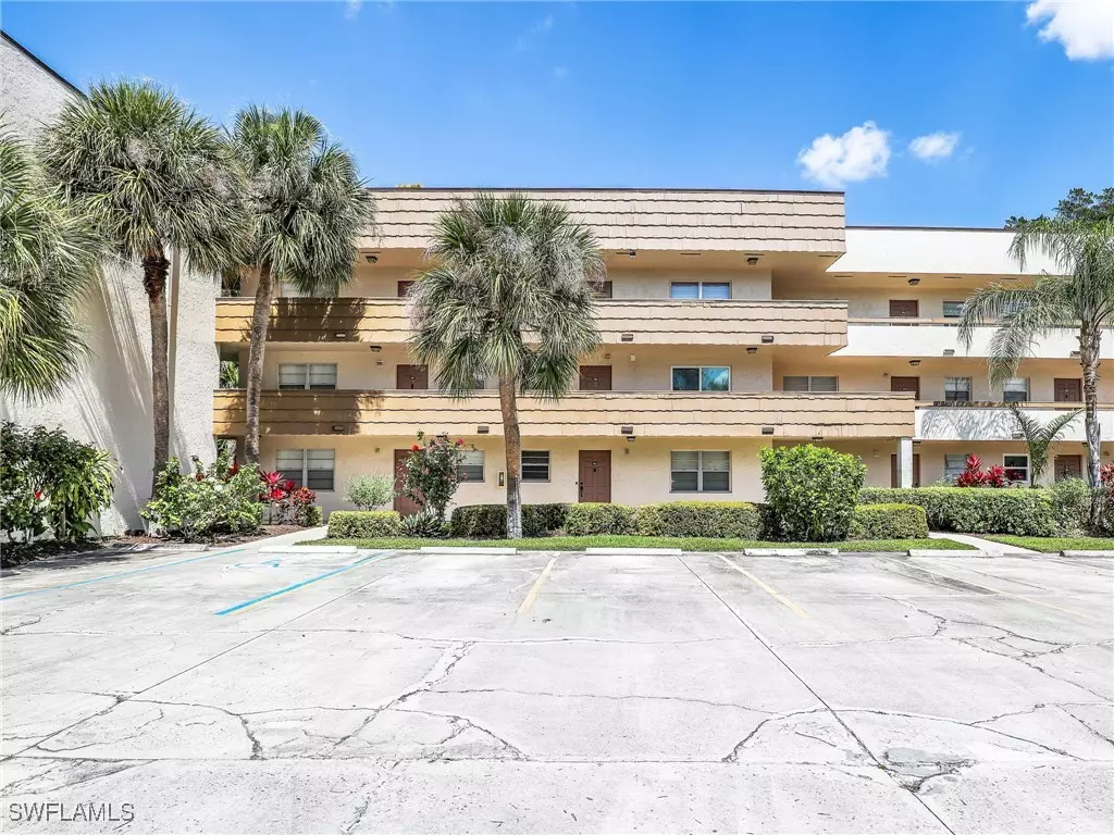 Naples, FL 34105,499 Forest Lakes BLVD #308