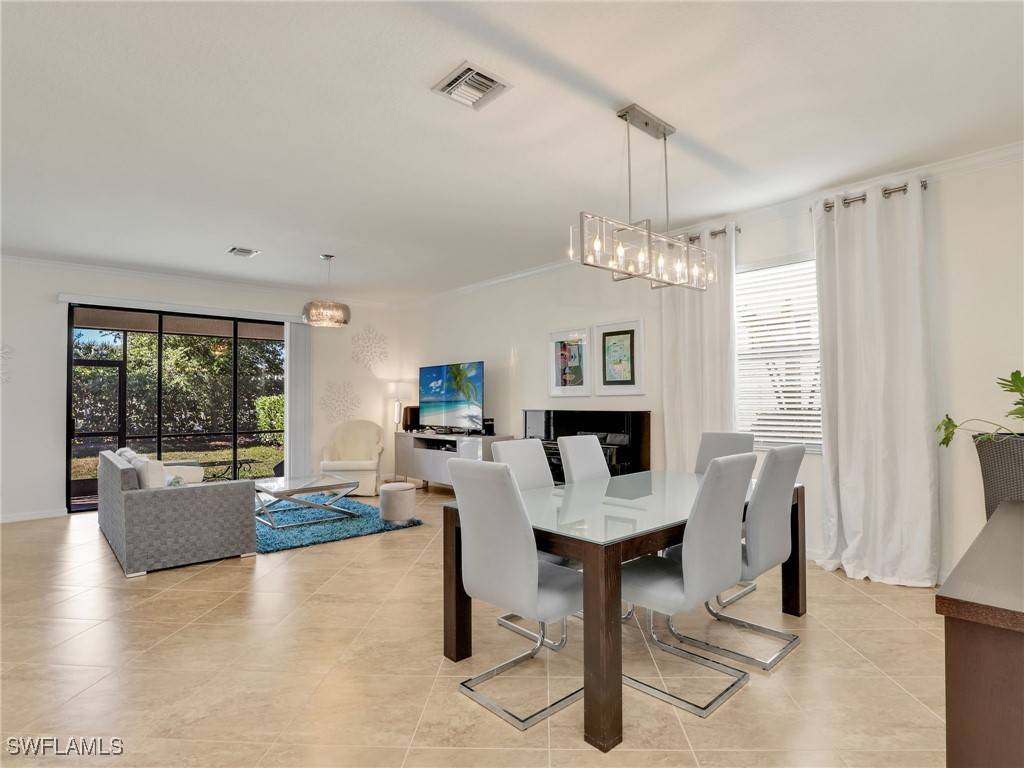 Naples, FL 34119,4212 Raffia Palm CIR