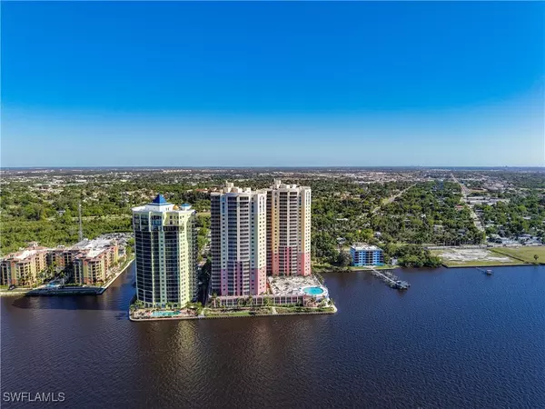 Fort Myers, FL 33916,2745 1st ST #1106