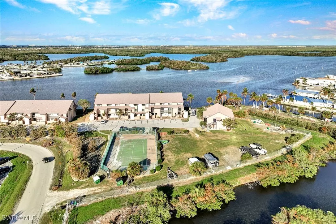 Fort Myers Beach, FL 33931,894 Buttonwood DR #215