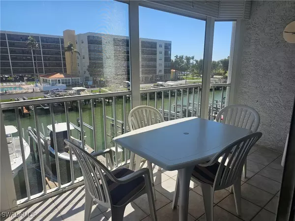 Fort Myers Beach, FL 33931,4521 Bay Beach LN #222
