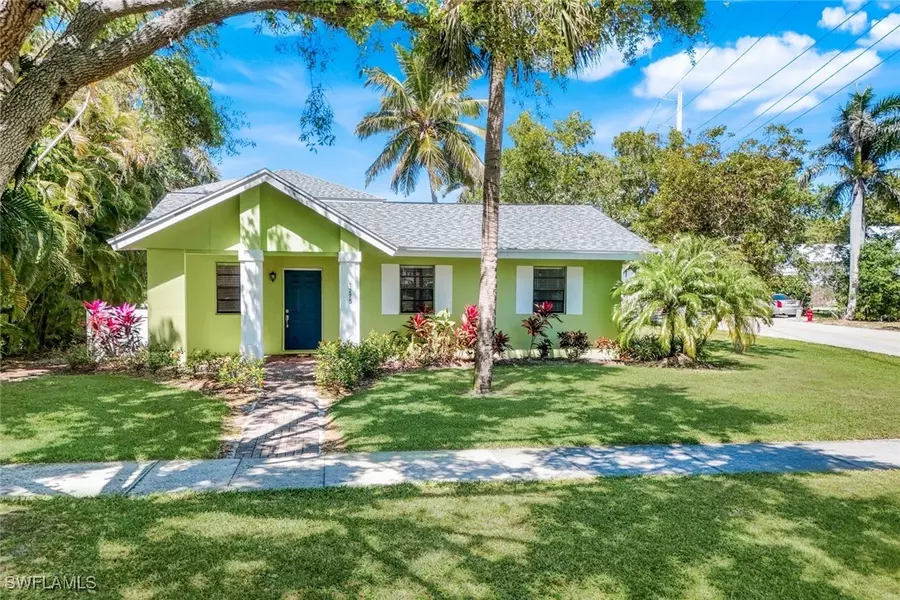 1275 8th AVE N, Naples, FL 34102