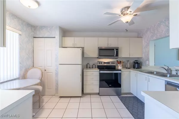 Naples, FL 34104,725 Saratoga CIR #A204