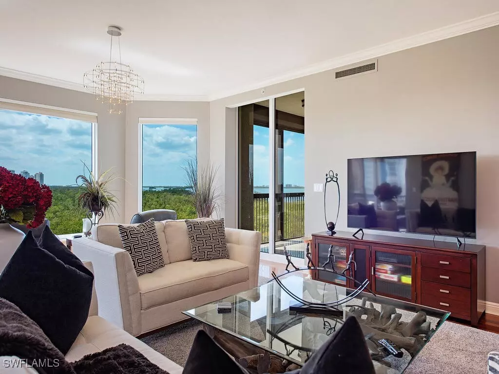 Bonita Springs, FL 34134-6903,5051 PELICAN COLONY BLVD #301