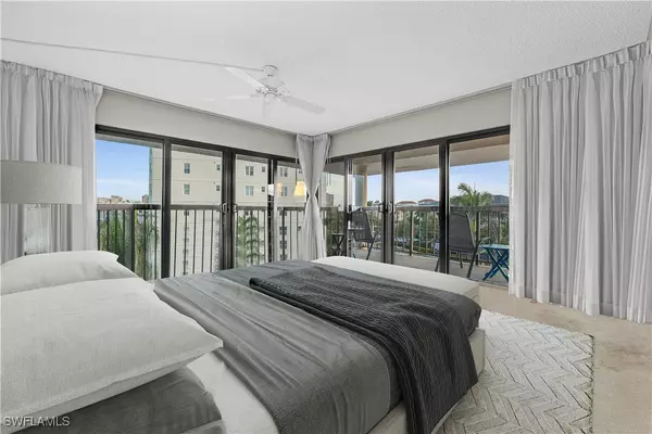 Marco Island, FL 34145,845 Collier CT #503