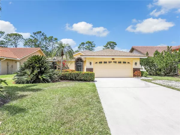 417 Countryside DR, Naples, FL 34104