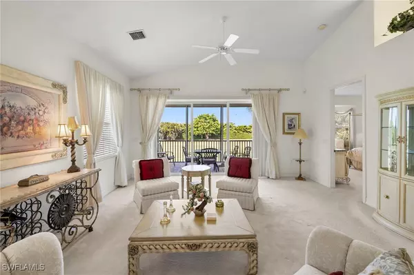 Naples, FL 34110,6045 Ashford LN #103