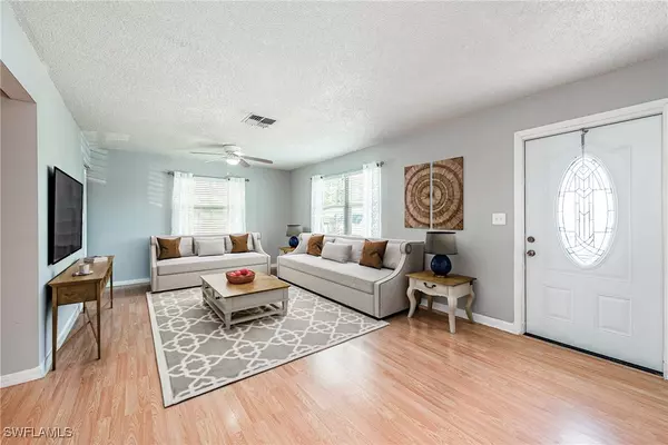 Lehigh Acres, FL 33936,8 Desert Candle CIR