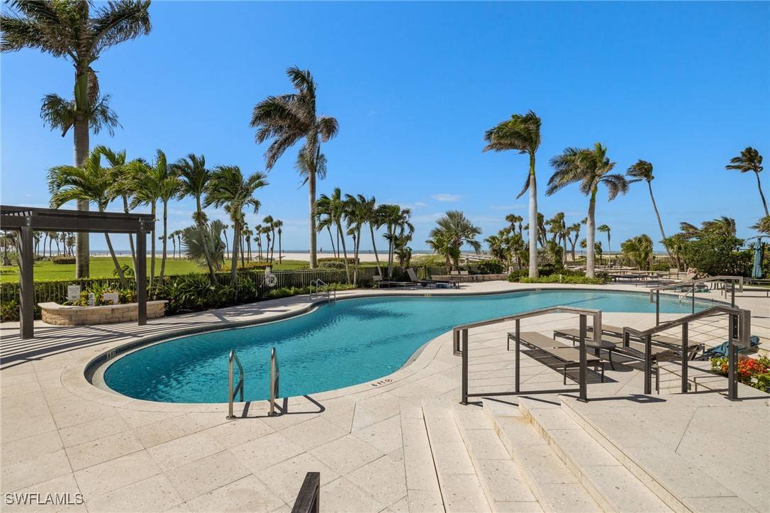 Naples, FL 34103,4251 Gulf Shore BLVD N #PH-A