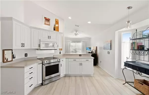 Naples, FL 34110,5928 Sand Wedge LN #1805