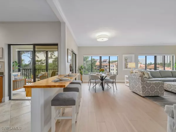 Naples, FL 34108,6760 Pelican Bay BLVD #342
