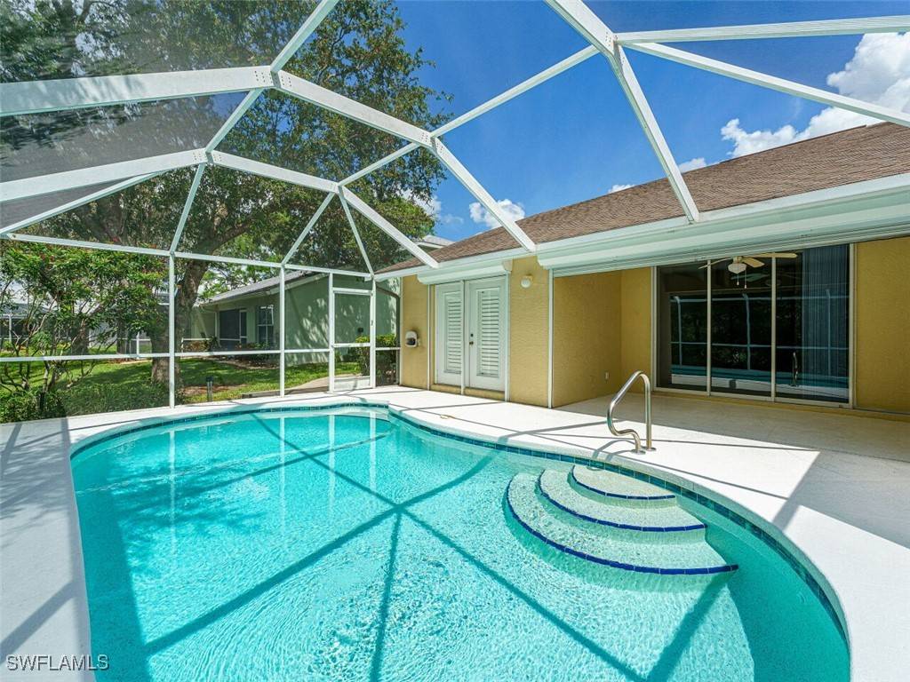 Naples, FL 34104,5347 Whitten DR #88