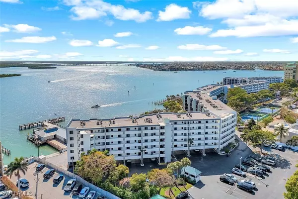 Marco Island, FL 34145,1085 Bald Eagle DR #D306