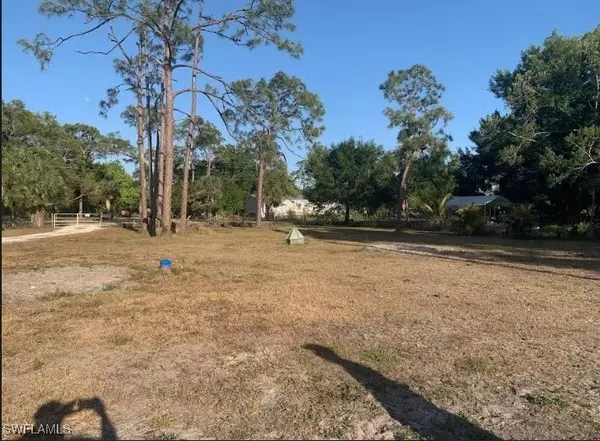 7978 Ebson DR, North Fort Myers, FL 33917