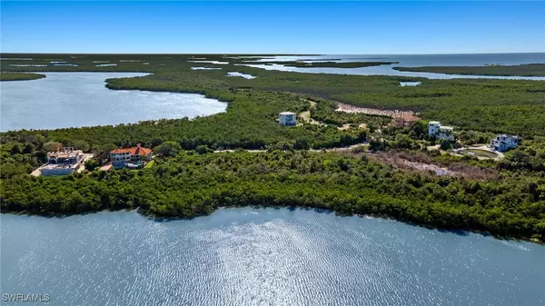 929 WHISKEY CREEK DR, Marco Island, FL 34145