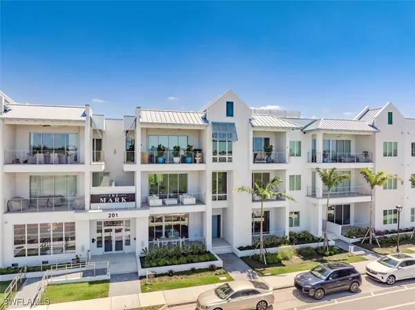 201 8TH ST S #103, Naples, FL 34102