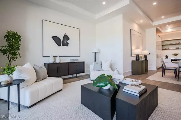 Naples, FL 34102,201 8TH ST S #103