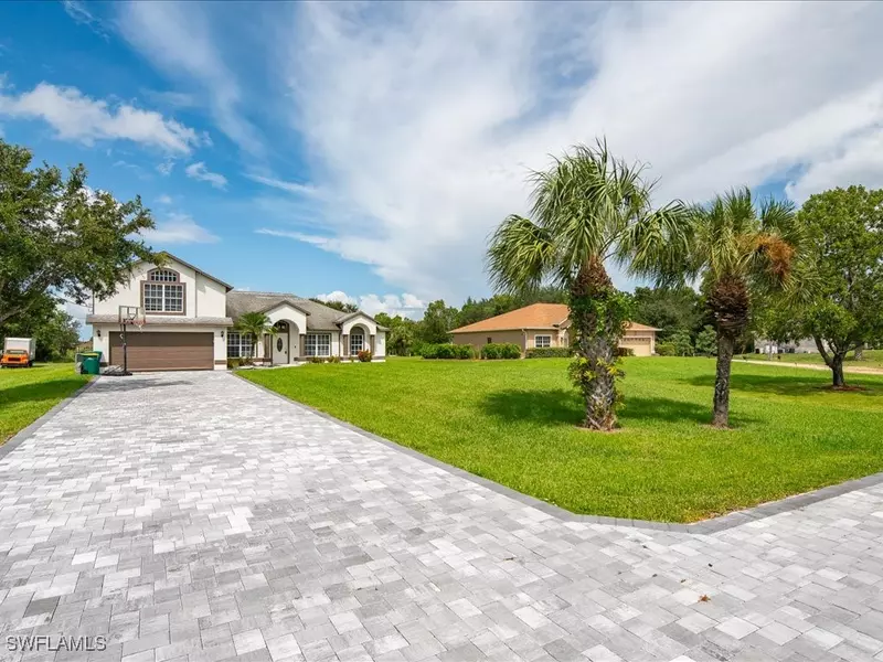 4835 10th ST NE, Naples, FL 34120