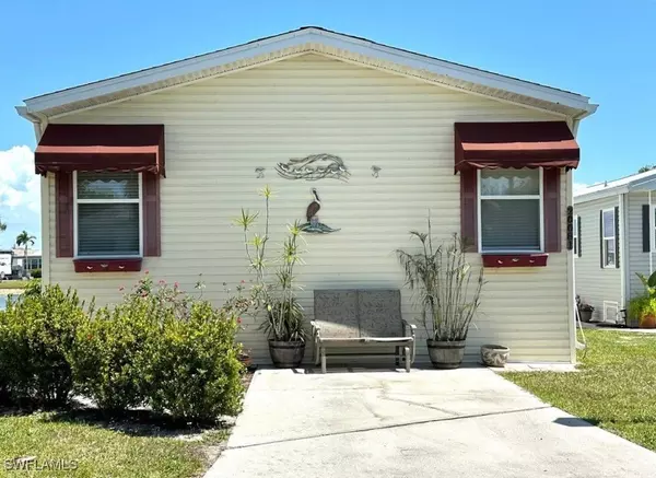 Estero, FL 33928,20081 Cobblestone CT