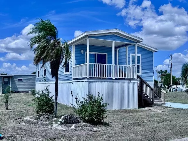 North Fort Myers, FL 33917,5698 Captain John Smith LOOP