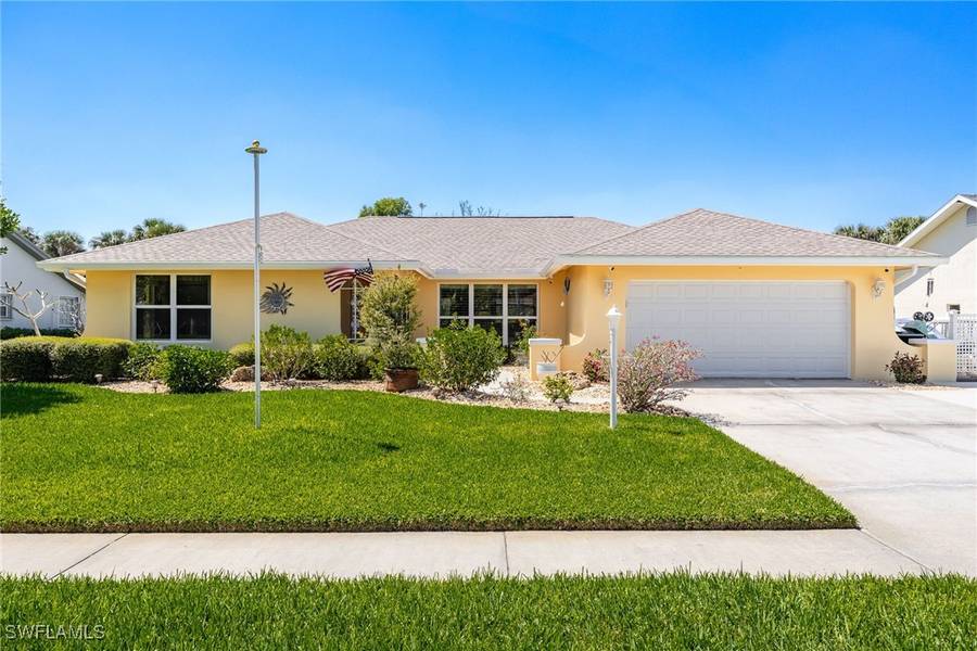 4215 Prestwick CT, North Fort Myers, FL 33903