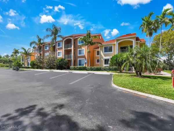 1180 Wildwood Lakes BLVD #207, Naples, FL 34104