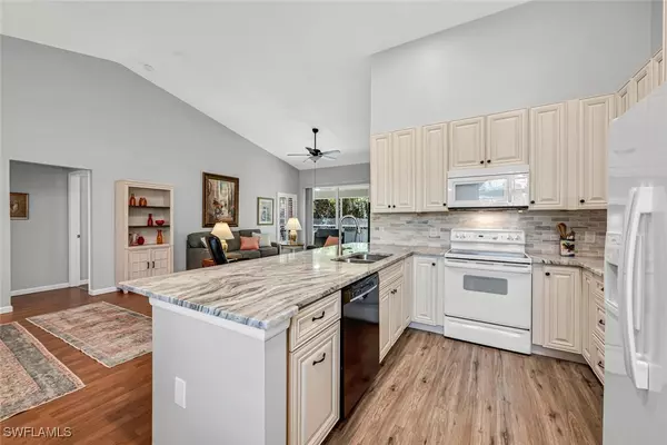 Naples, FL 34119,6765 Huntington Lakes CIR #201