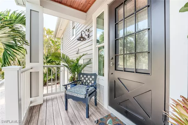 Sanibel, FL 33957,1590 Century CT