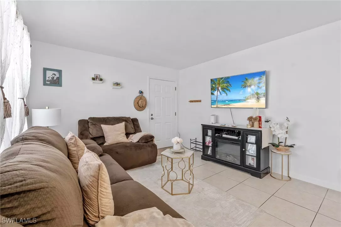 Marco Island, FL 34145,1047 Hartley AVE #106