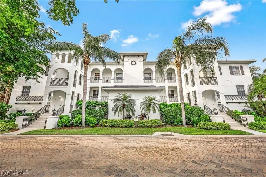 Naples, FL 34108,837 Sailaway LN #204