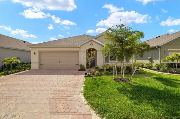 20376 Camino Torcido LOOP, North Fort Myers, FL 33917