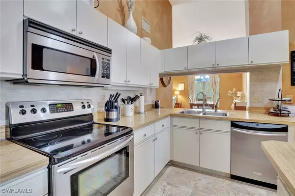 Naples, FL 34112,2103 Tama CIR #202