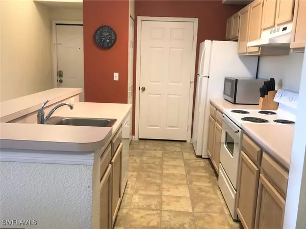 Fort Myers, FL 33913,11510 Villa Grand #418