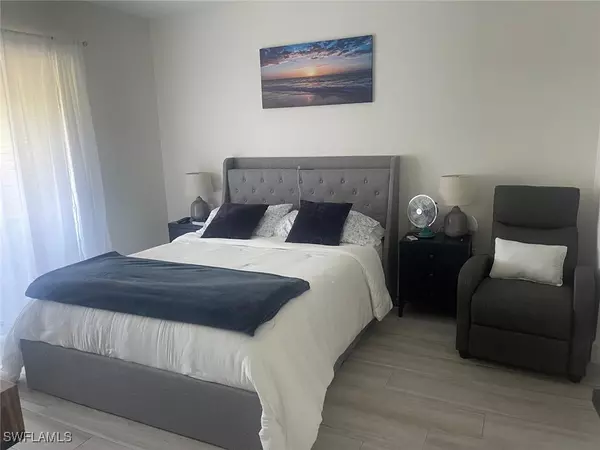 Naples, FL 34103,788 Park Shore DR #H36