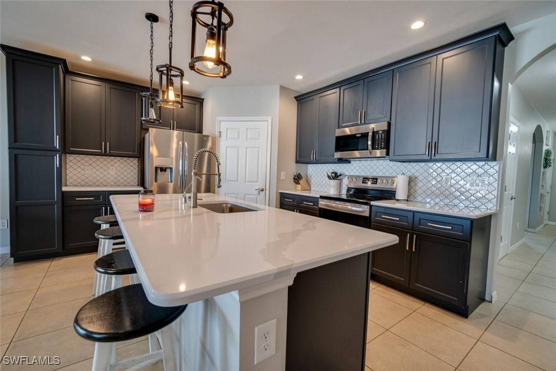 607 NW 13th ST, Cape Coral, FL 33993