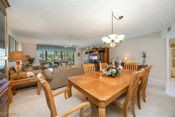 Naples, FL 34112,5980 Amherst DR #D202