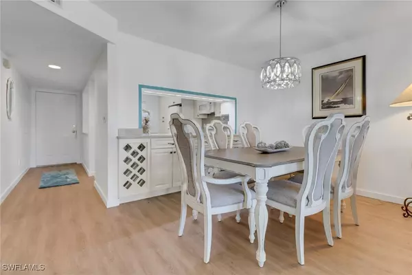 Naples, FL 34112,5985 Bloomfield CIR #D203