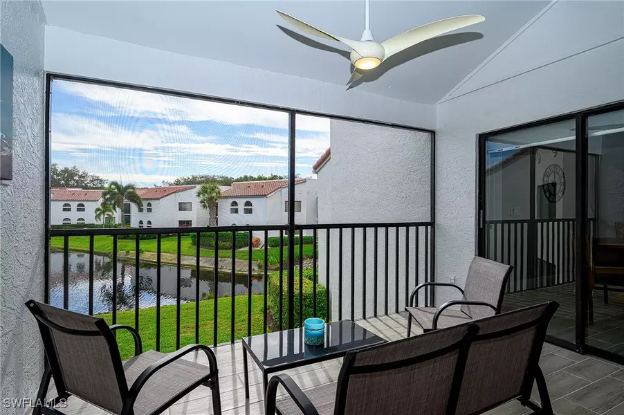 583 Beachwalk CIR #Q202, Naples, FL 34108