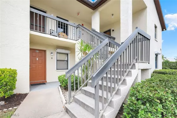 Fort Myers, FL 33919,9270 Lake Park DR #206