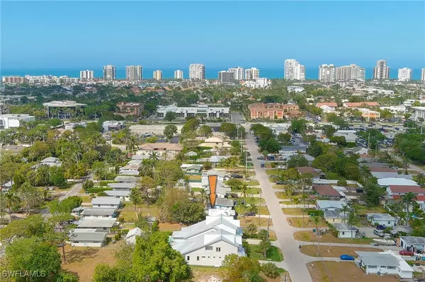 Naples, FL 34103,1136 Trail Terrace DR