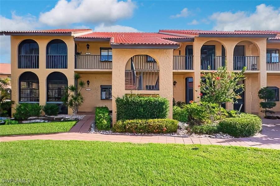 5510 SW 4th PL #103, Cape Coral, FL 33914