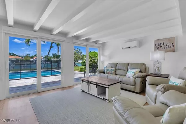 Naples, FL 34102,367 Mooring Line DR