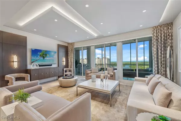 Naples, FL 34110,13665 Vanderbilt DR #802